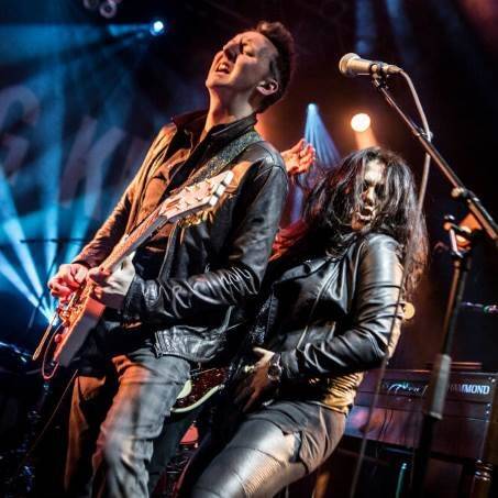 Robin Trower Featuring Sari Schorr – Joyful Sky