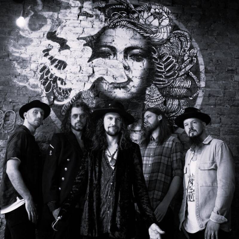 Portrait: Xander & The Peace Pirates