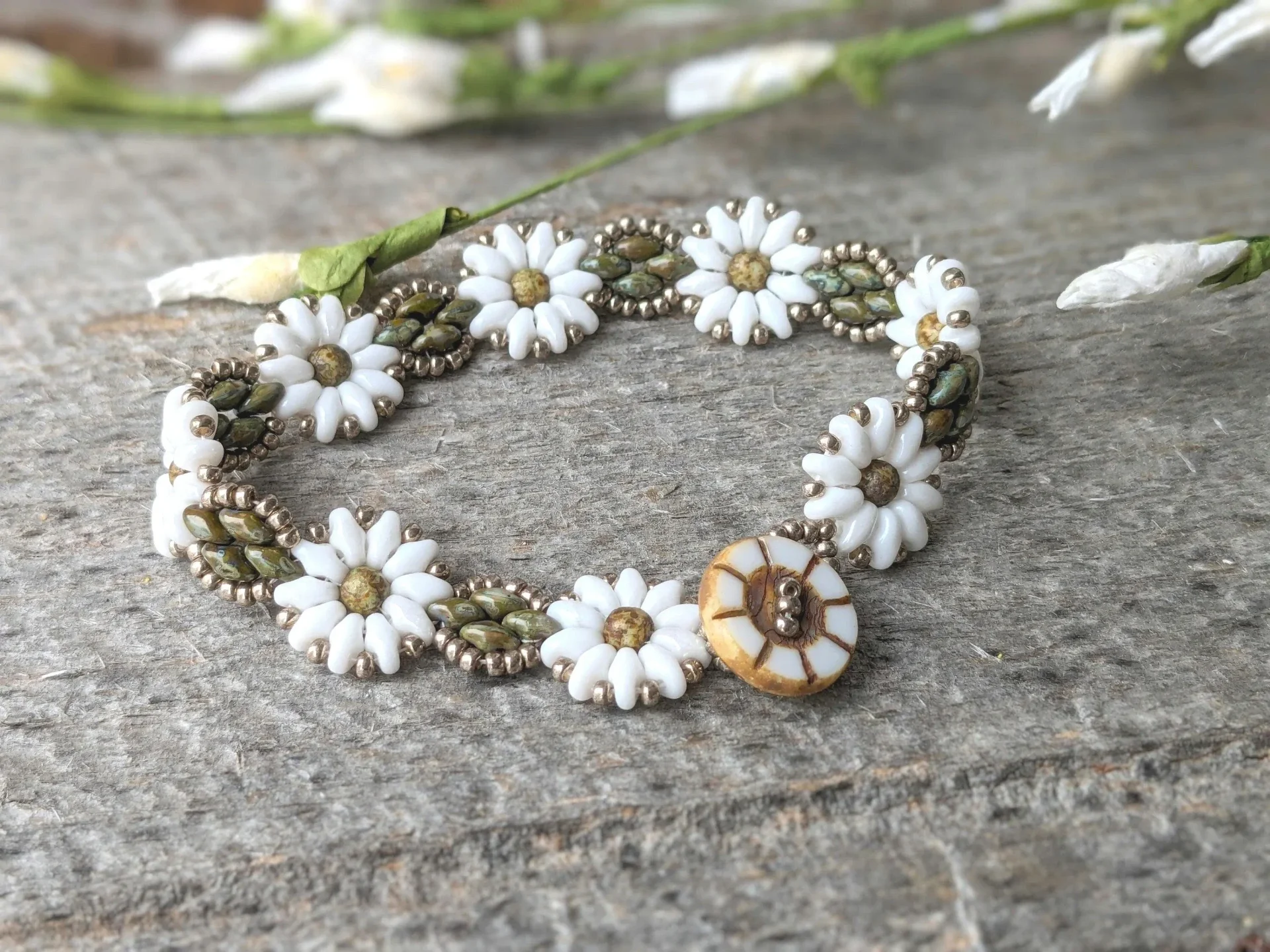 White Sunflower Beaded Bracelet