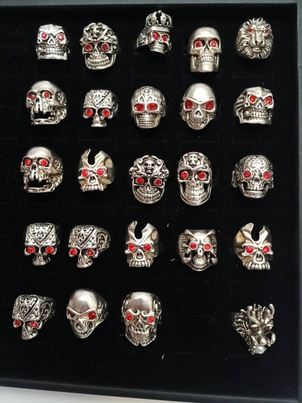 Skeleton rings