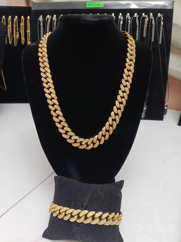 Gold chain set