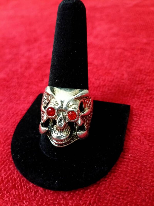 Skull rings +