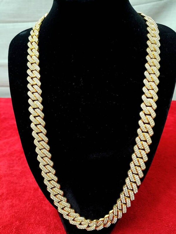 Gold flat chain