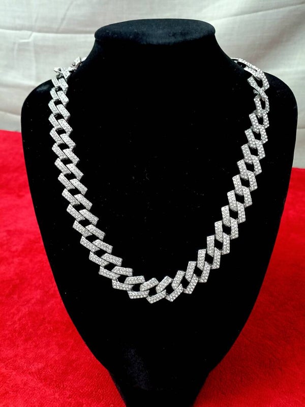 Silver flat chain