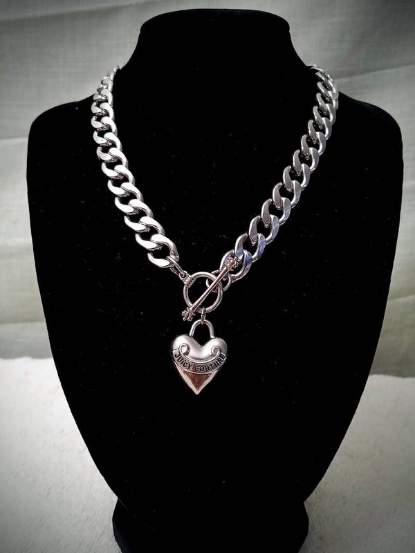 Gothic flat chain