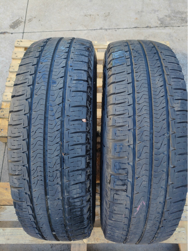 N 02 GOMME 225 75 R 16 DA CARICO 116 Q MICHELIN AGILIS CAMPING  4 STAGIONI DOT 2017 RIF 3557