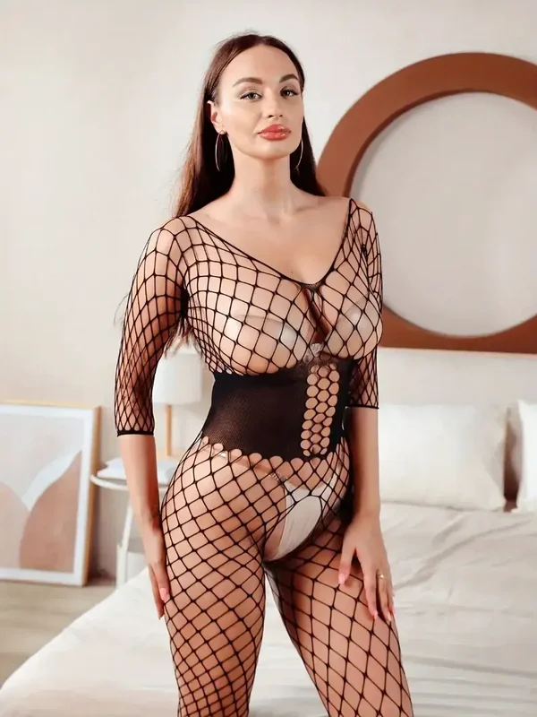 Zwarte Visnet Bodystocking met Open Kruis