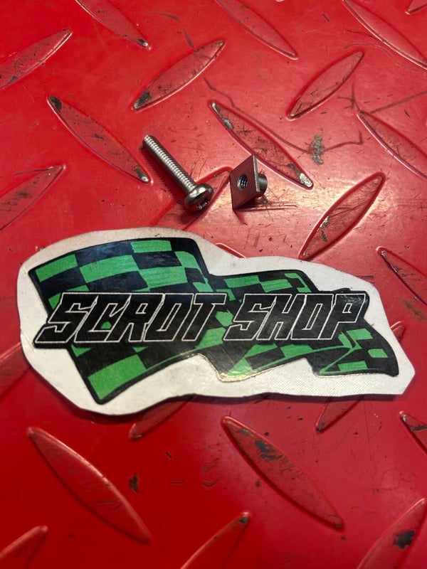 Speedo/Clock Panel Square Nut & Screw Gilera 50-200cc -06