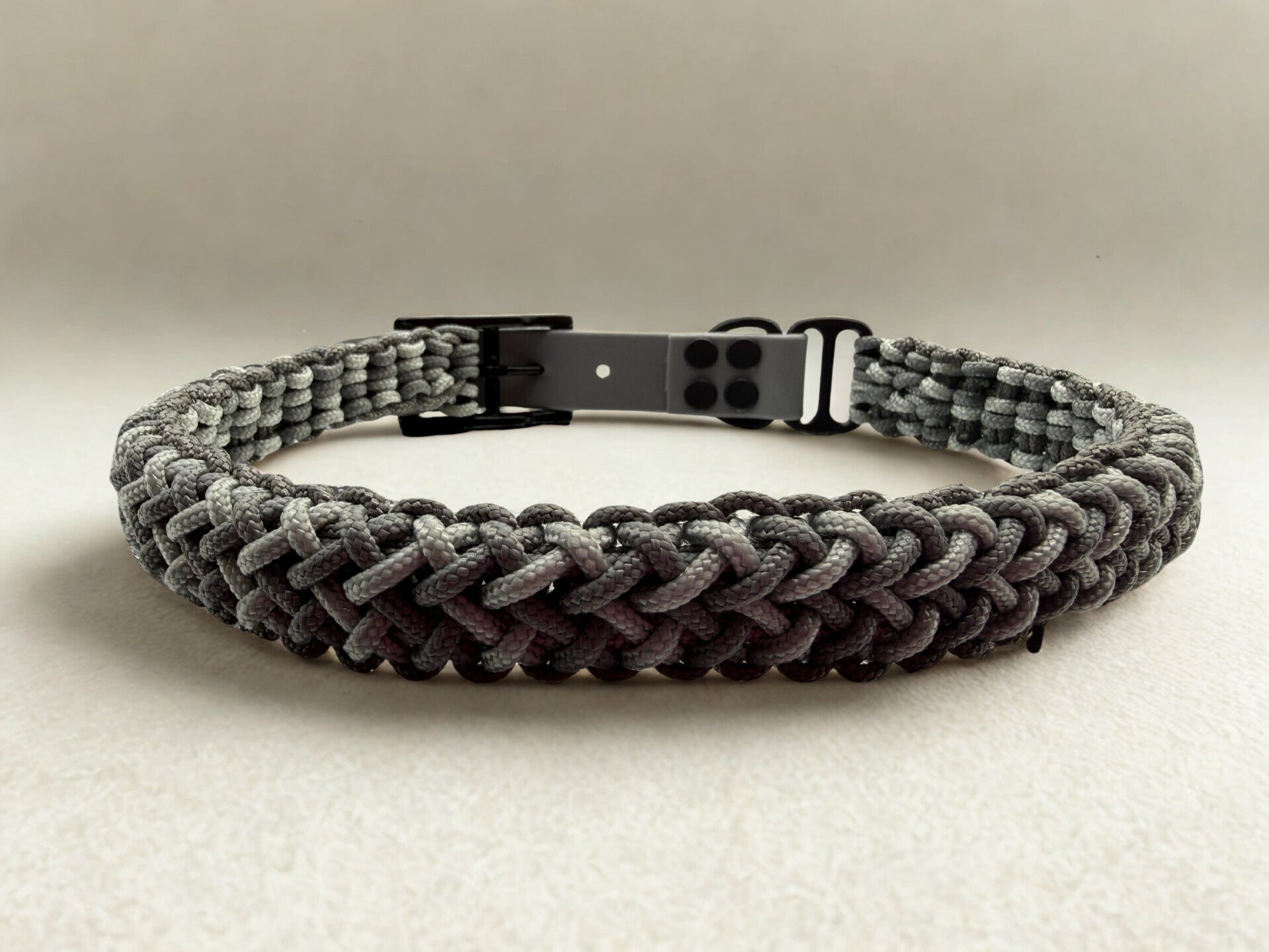 Halsband "Esklum"