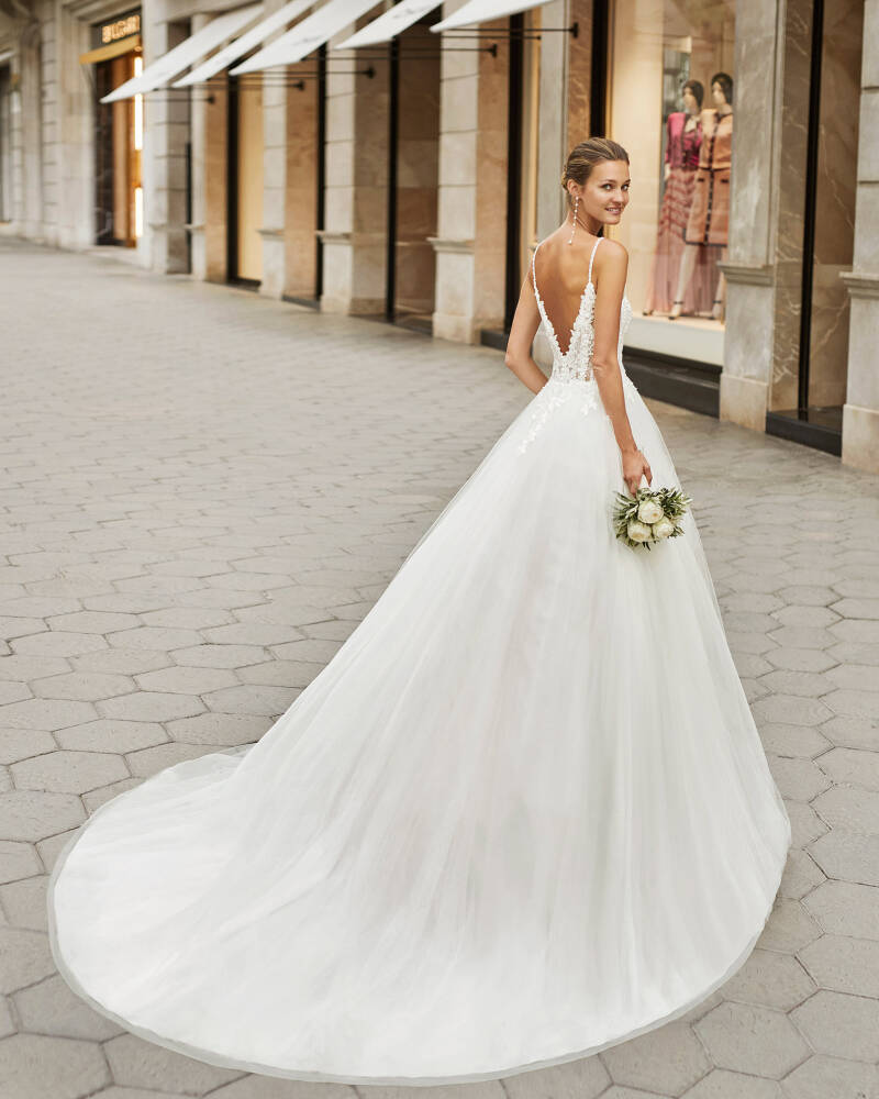 robe de mariée princesse tulle Lunanovias Liège Instant de Luxe Liège