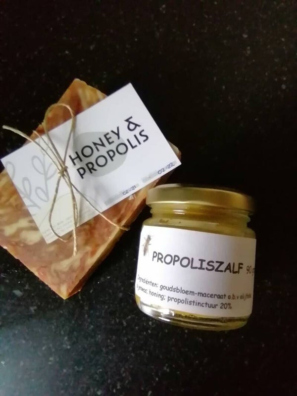 Honing propoliszeep en propolizalf