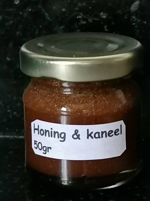 Proefpotjes honing met kaneel