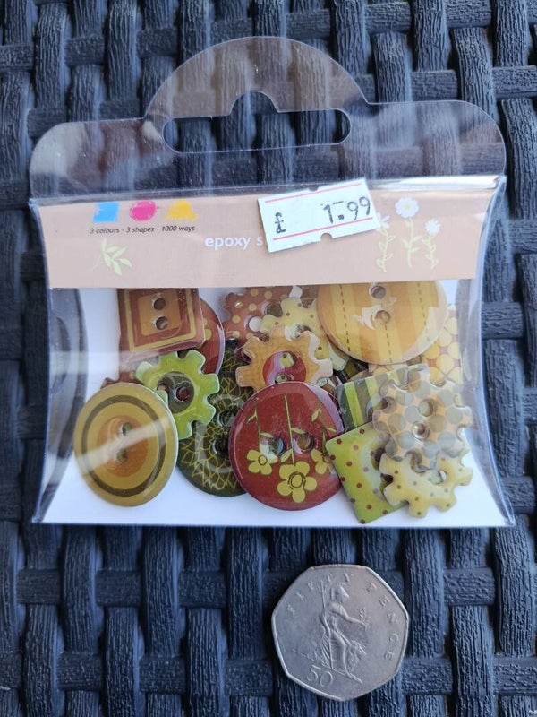 Epoxy chipboard buttons embellishments set