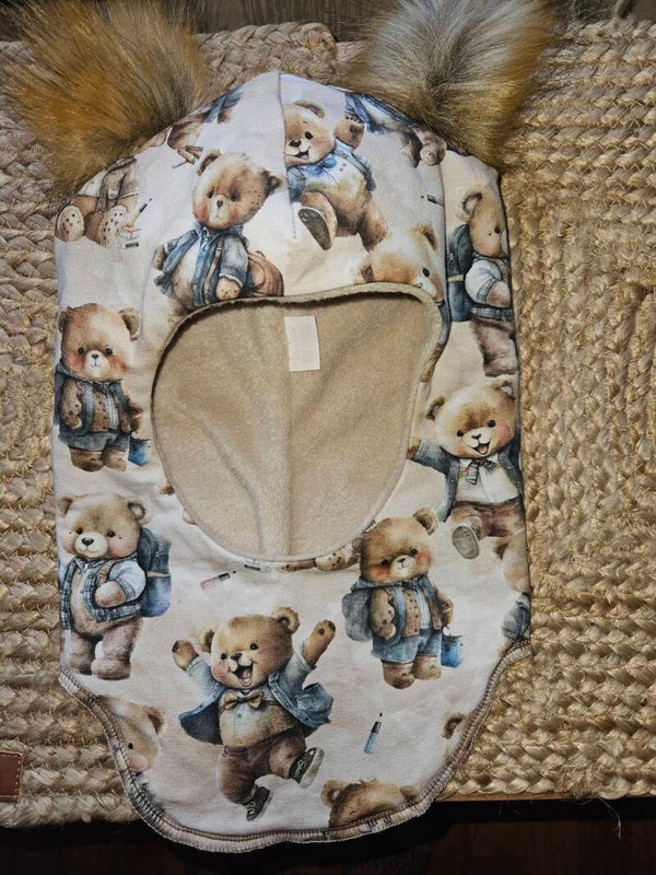 Pompomkypäräpipo/Nallet