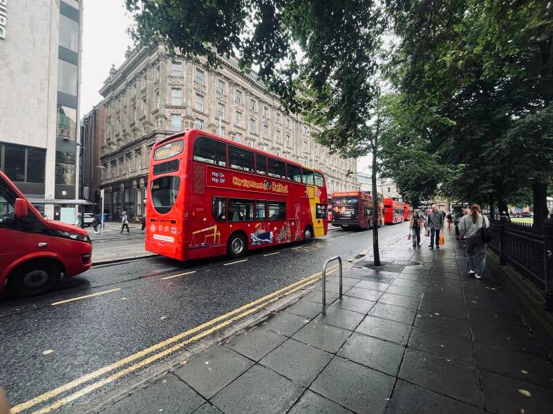 Vandaag zijn we echte toeristen, hop on hop off