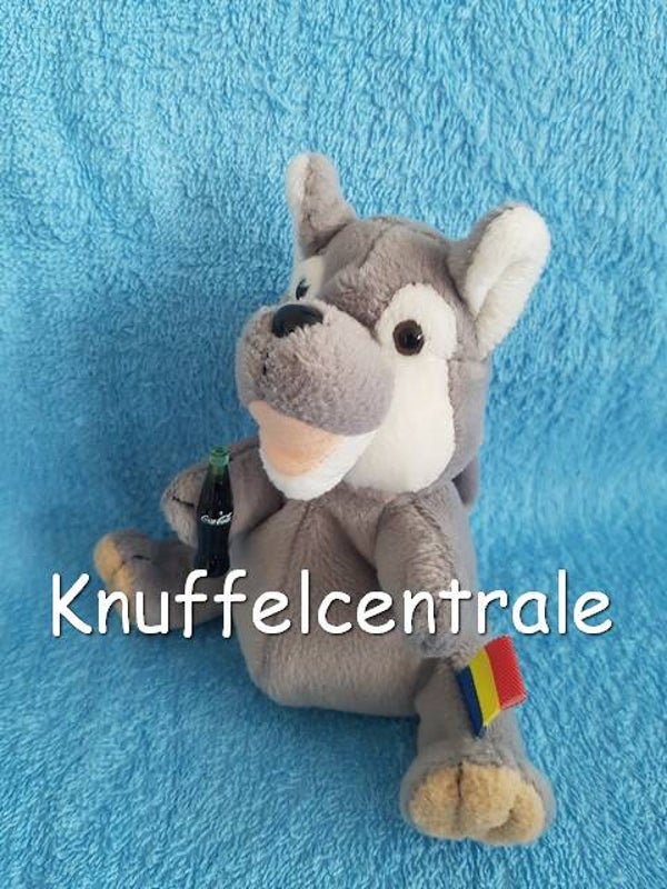 Coca Cola international bean bag wolf met flesje 15 cm