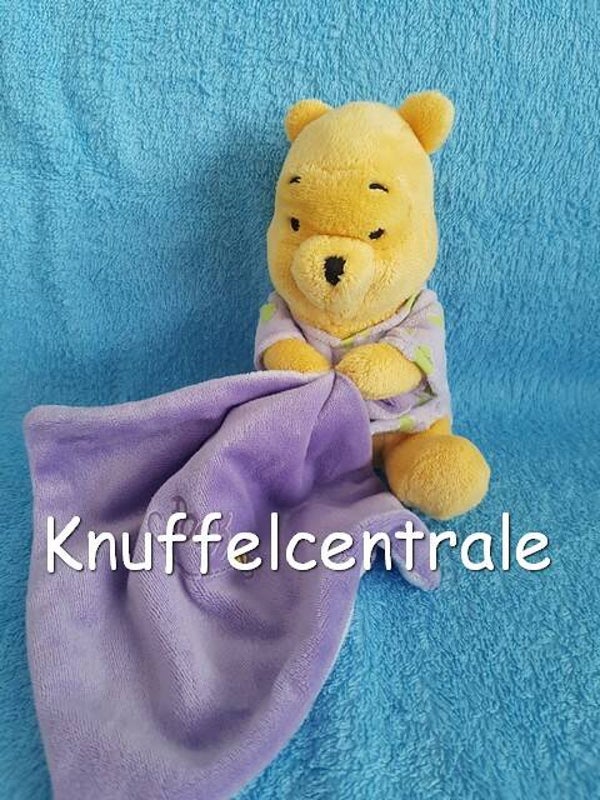 Winnie the Pooh knuffel met lila paars doek Disney Nicotoy glow in the dark (klein mankementje)