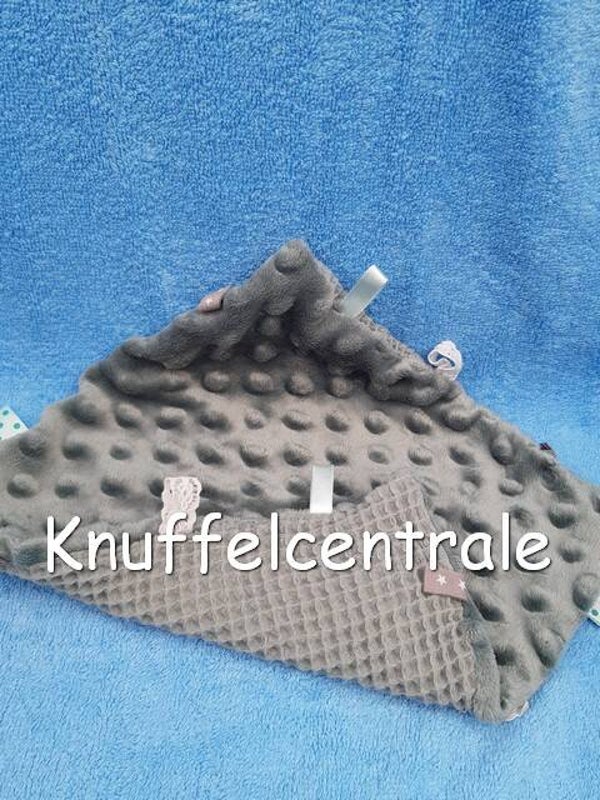 Merk onbekend grijs groen knuffeldoek velours en katoen labels (zonder label)