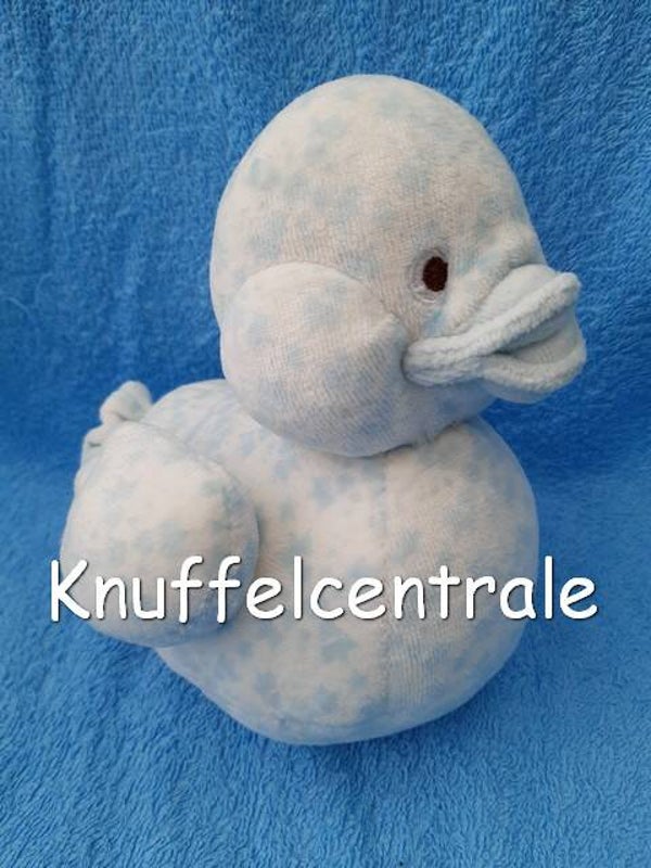 Bambam eend knuffel wit met lichtblauwe vlekken en piep