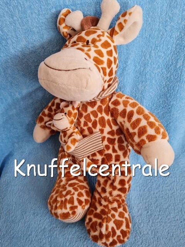 Nicotoy Giraf Simba giraffe knuffel met baby in de buidel
