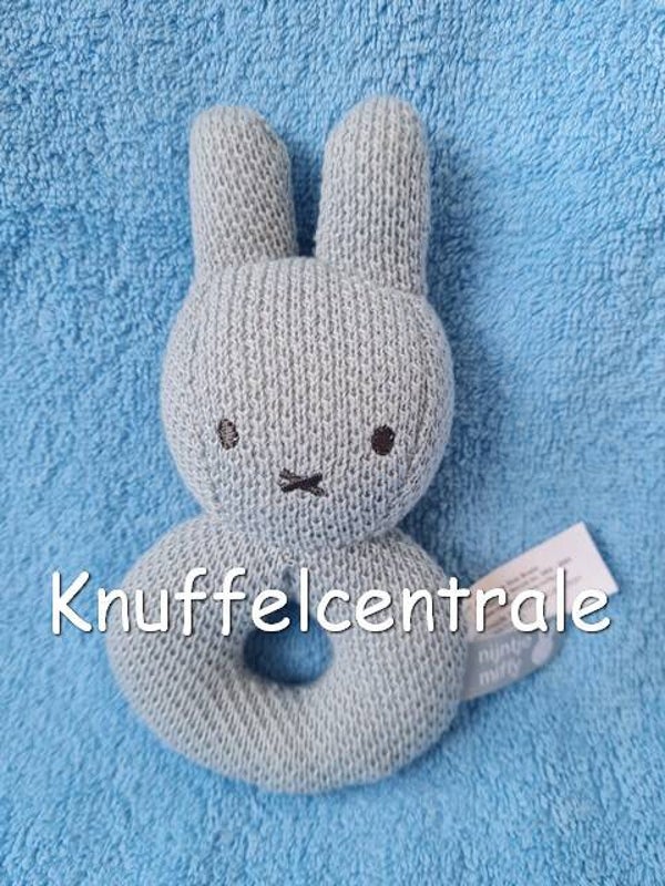 Nijntje groen grijs Miffy  gebreid knit rammelaar Tiamo