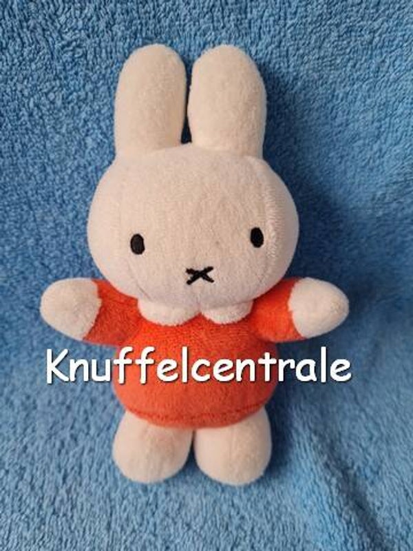 Nijntje oranje Miffy knuffel 18 cm met rammel (zonder label)