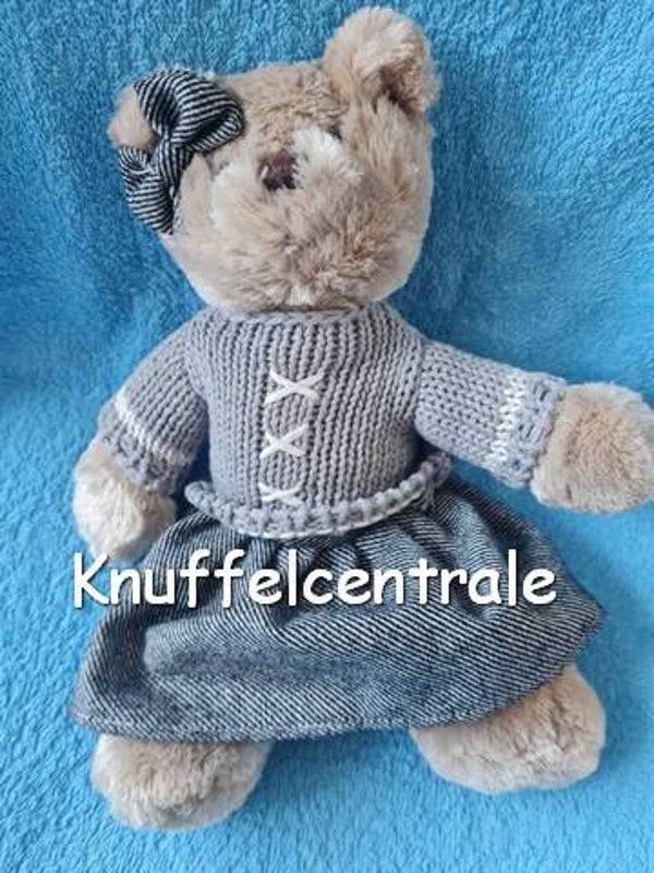Clayre & Eef Beer knuffel 24 cm met strik, trui en rok