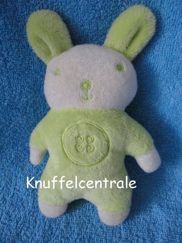 Difrax konijn groen wit met geborduurde knoop op lijf en rammel