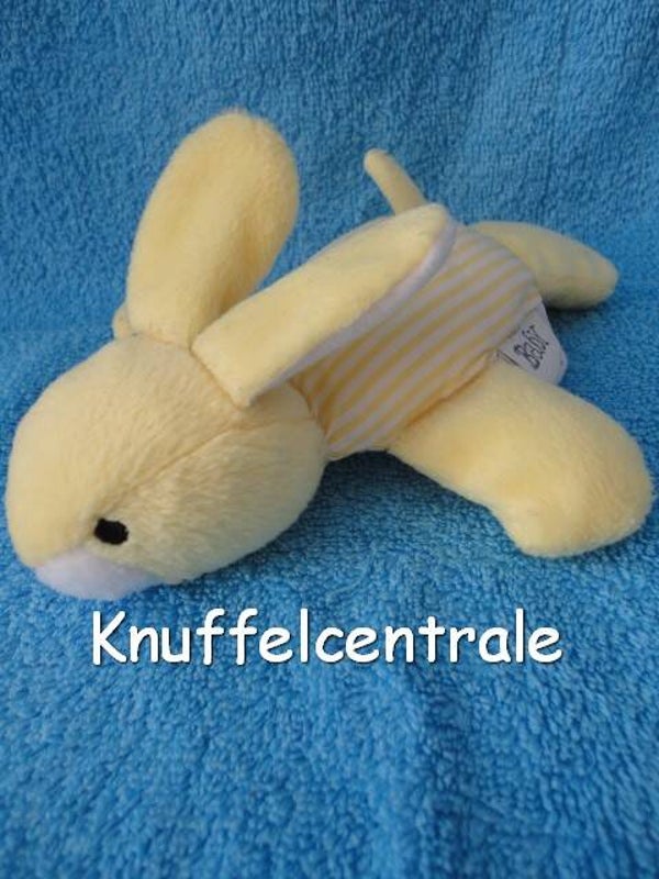 H&M konijn Hennes & Mauritz liggend geel