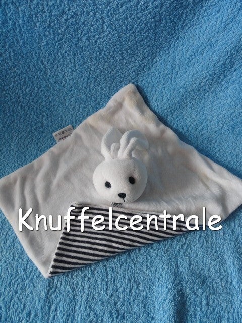 Bambino Konijn knuffeldoek wit onderkant donkerblauw gestreept (naam op label)