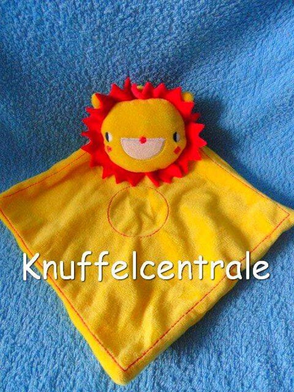 Hema knuffeldoek zon leeuw