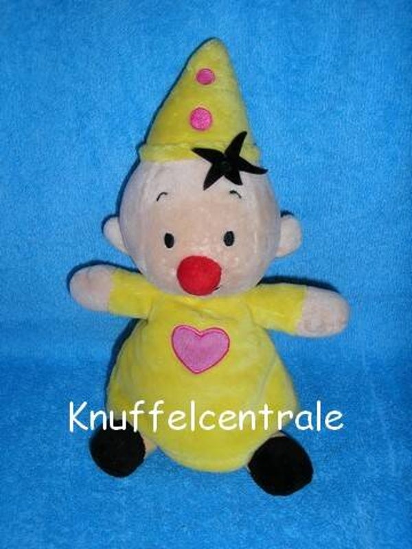 Studio 100 Bumba knuffel 20 cm met  bol neusje (wit label rood + oranje letters)