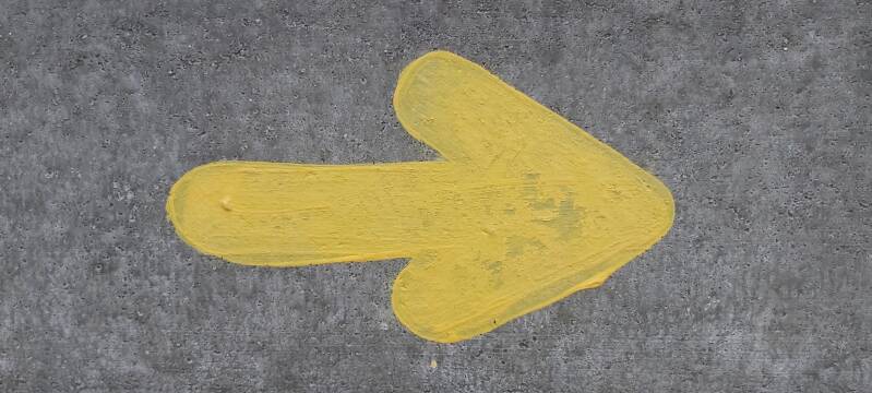 camino santiago pijl geel