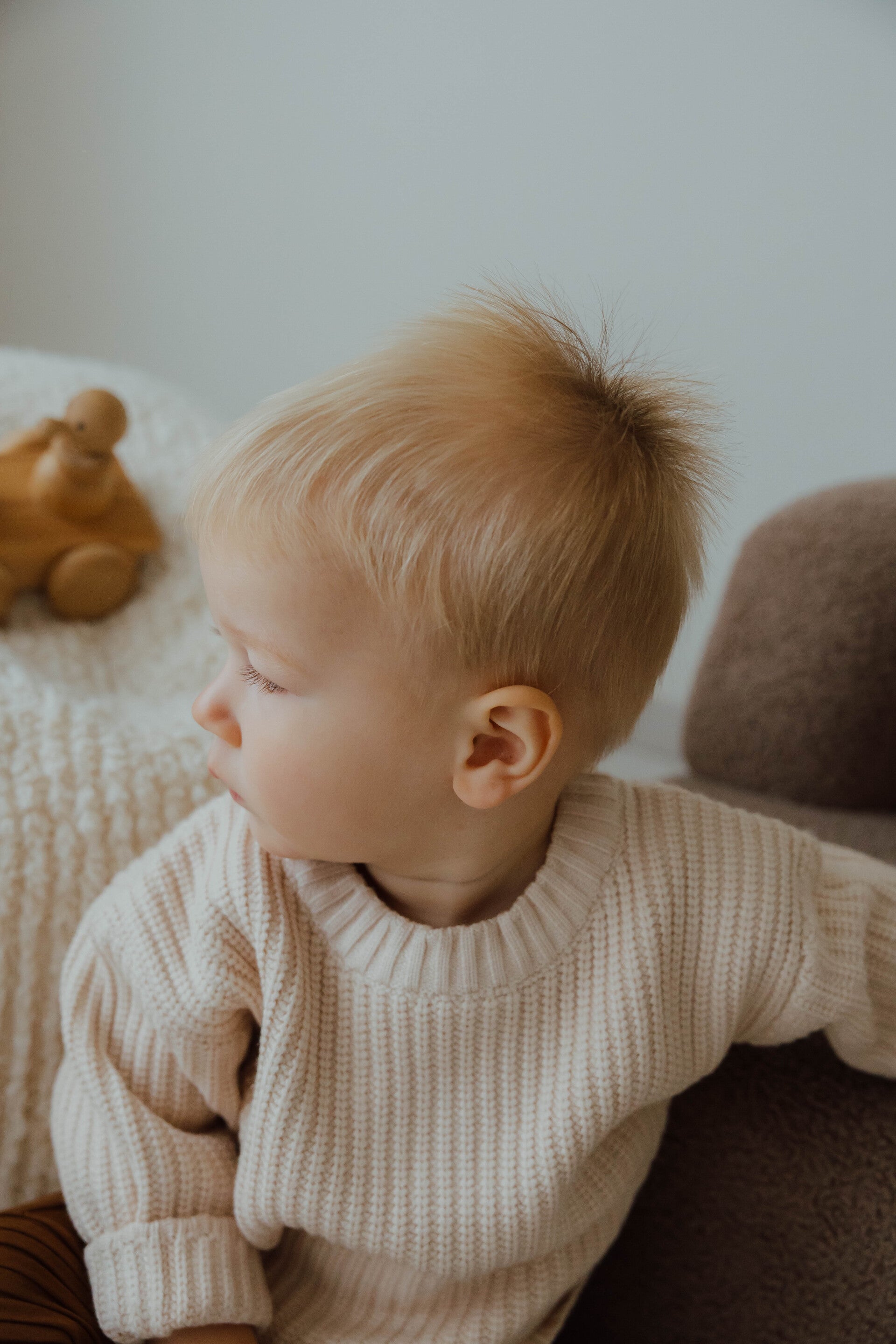 Knitted sweater - ecru