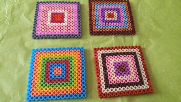 Carré en perles Hama