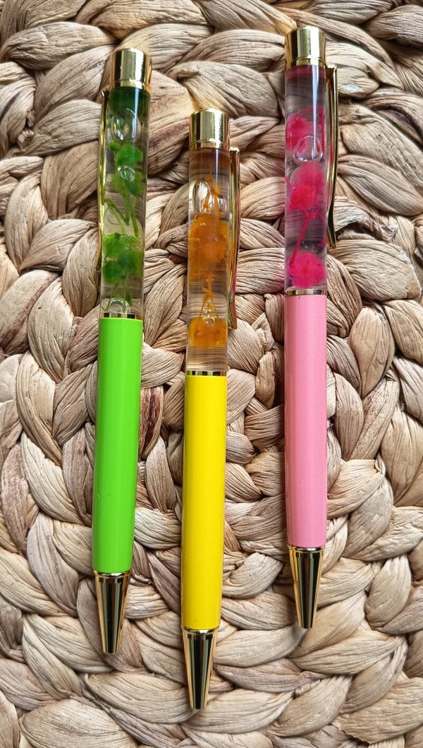Kugelschreiber mit Trockenblumen