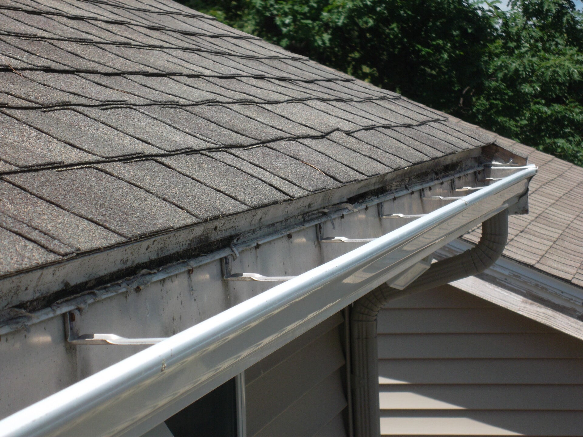 Gutter Cleaning Repair Leak Westford Mass