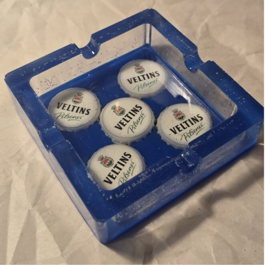 Aschenbecher Kronkorken Eckig "Veltins"