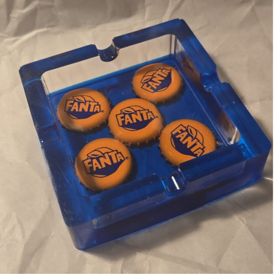 Aschenbecher Kronkorken Eckig "Fanta"