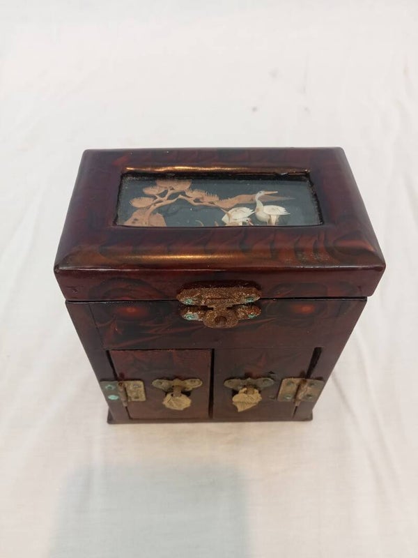 Chinese jewellery box