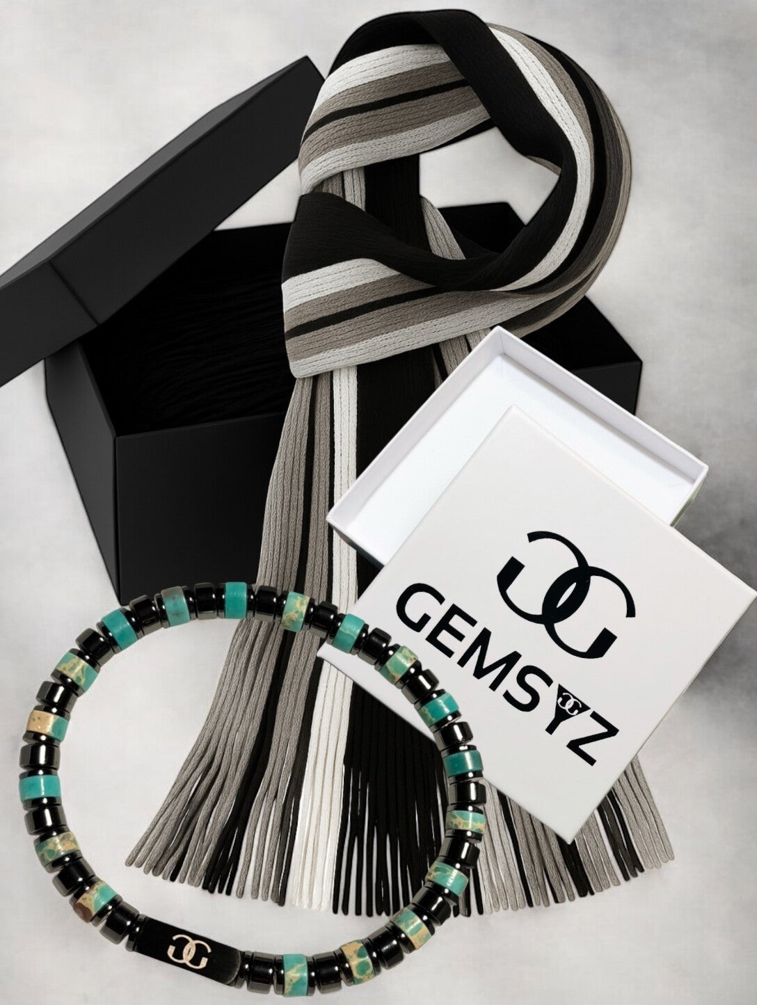 Cadeaubox voor mannen met Imperial sea sediment natuursteen armband en grijze sjaal