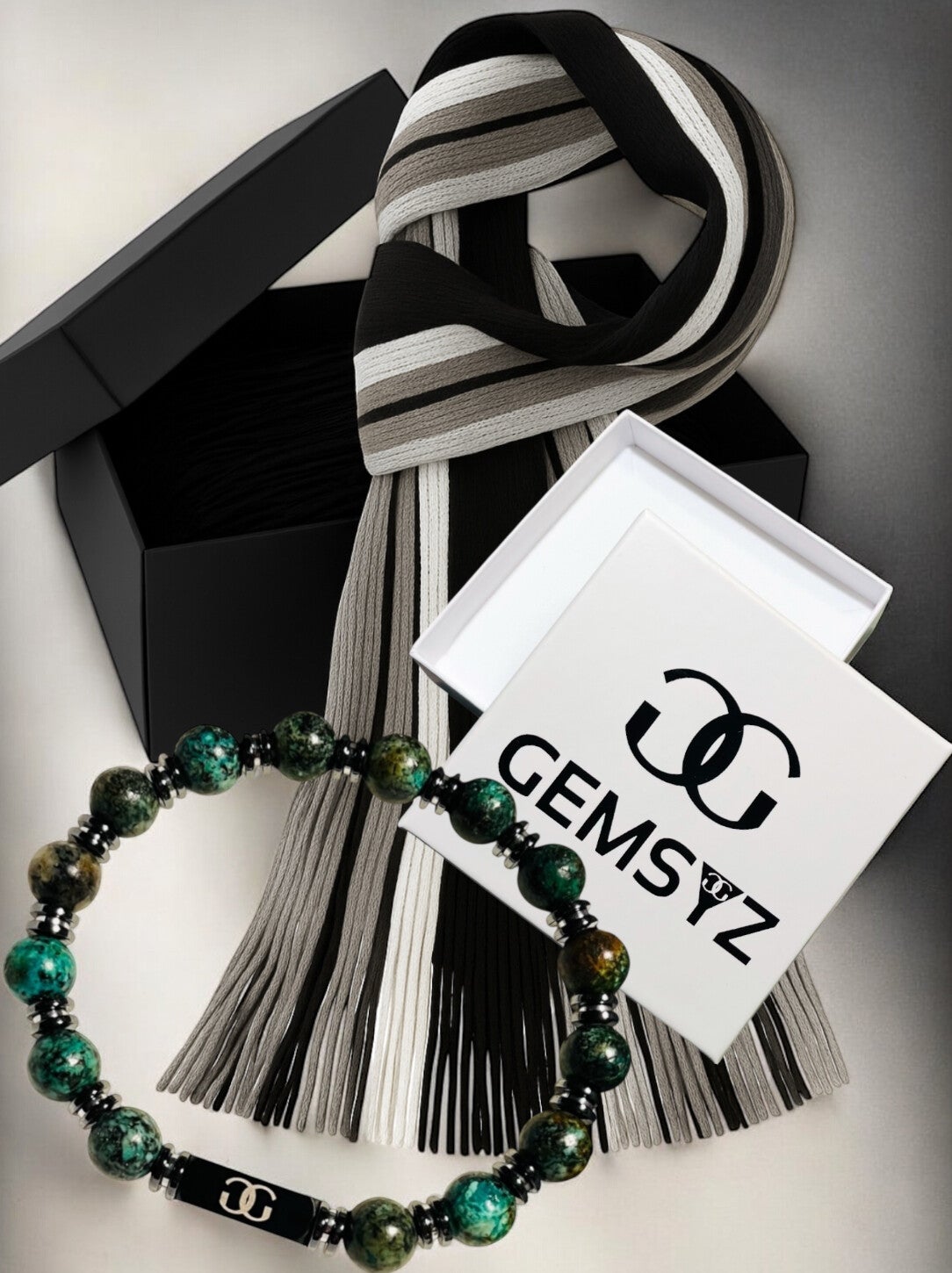 Cadeaubox voor mannen met African Turquoise natuursteen armband en grijze sjaal
