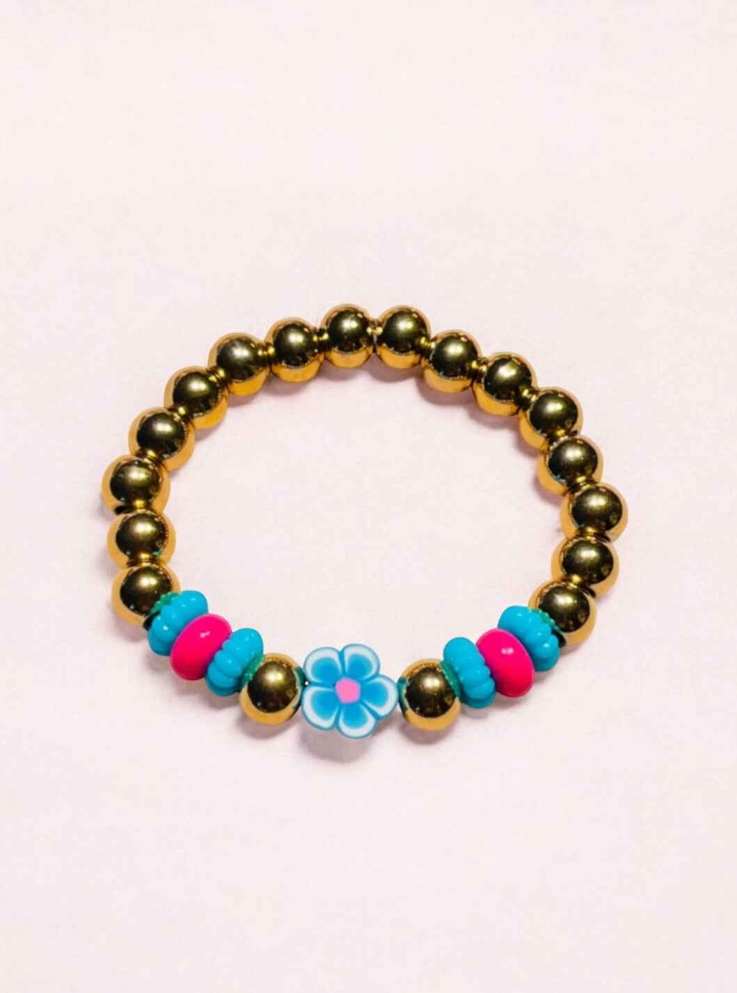 ColorPop kralenarmbandje flower met gouden rvs kralen meerkleurig blauw roze