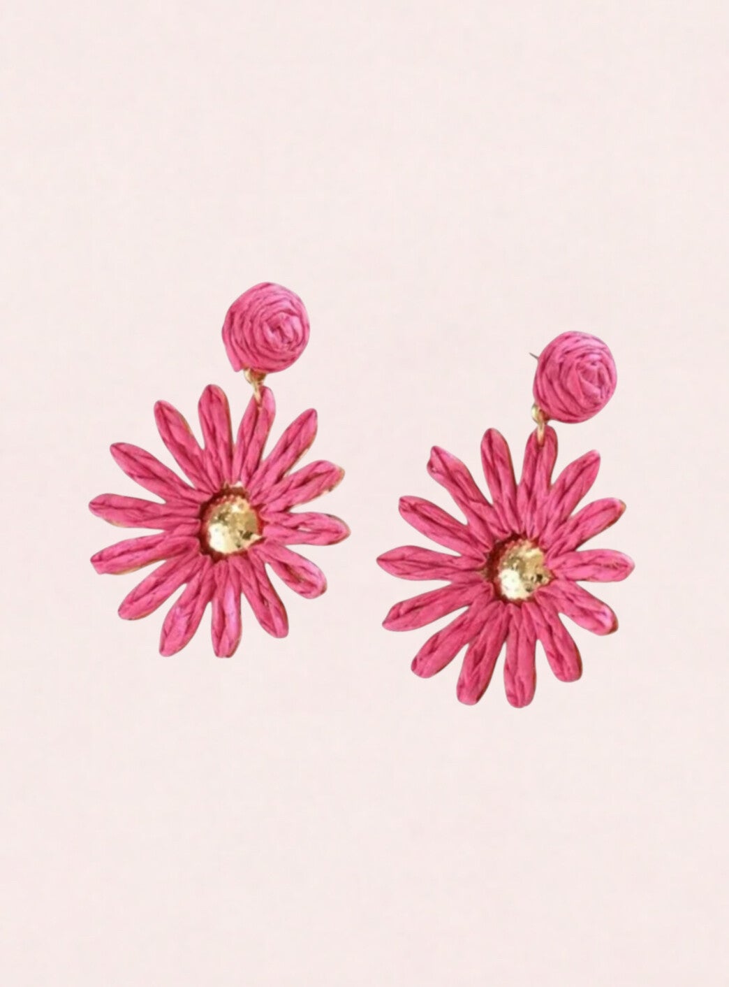 Bloem oorbellen raffia goud roze