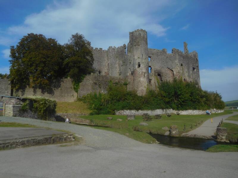 Laugharne Castle wales35.nl