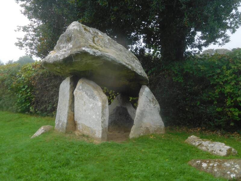 Carreg Coetan wales35.nl
