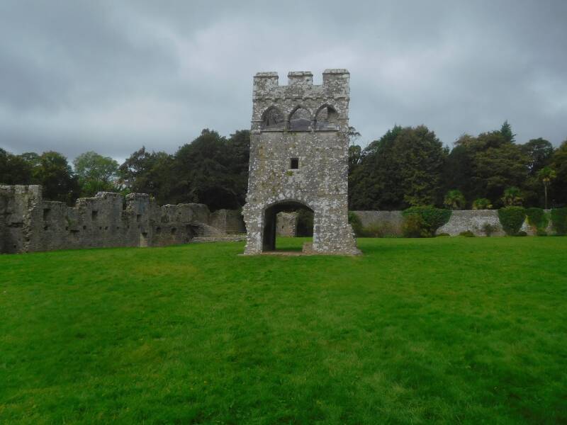 Bischop place lamphey wales35.nl