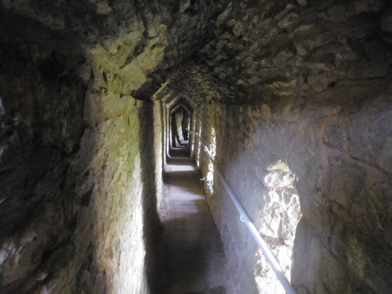 Carreg Cennen Castle wales35.nl