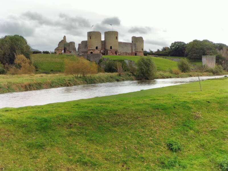 Rhuddlan Castle wales35.nl