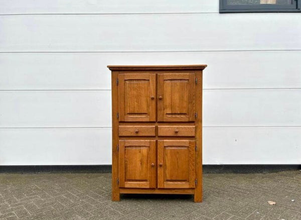 Eikenhouten Kast